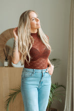 Afbeelding in Gallery-weergave laden, Burgundy Lace Top