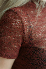 Afbeelding in Gallery-weergave laden, Burgundy Lace Top