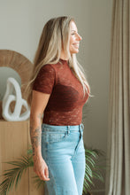 Afbeelding in Gallery-weergave laden, Burgundy Lace Top