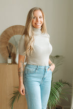 Afbeelding in Gallery-weergave laden, Taupe turtleneck top