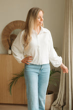 Afbeelding in Gallery-weergave laden, Textured White Button-Up Shirt