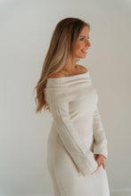 Afbeelding in Gallery-weergave laden, Ivory Off-Shoulder Knit dress

