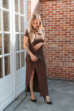 Afbeelding in Gallery-weergave laden, Mocha maxi dress with split
