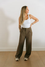 Afbeelding in Gallery-weergave laden, Jess Taupe Trousers
