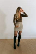 Afbeelding in Gallery-weergave laden, Mell Taupe Wool Skirt
