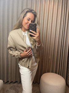 Beige bomber